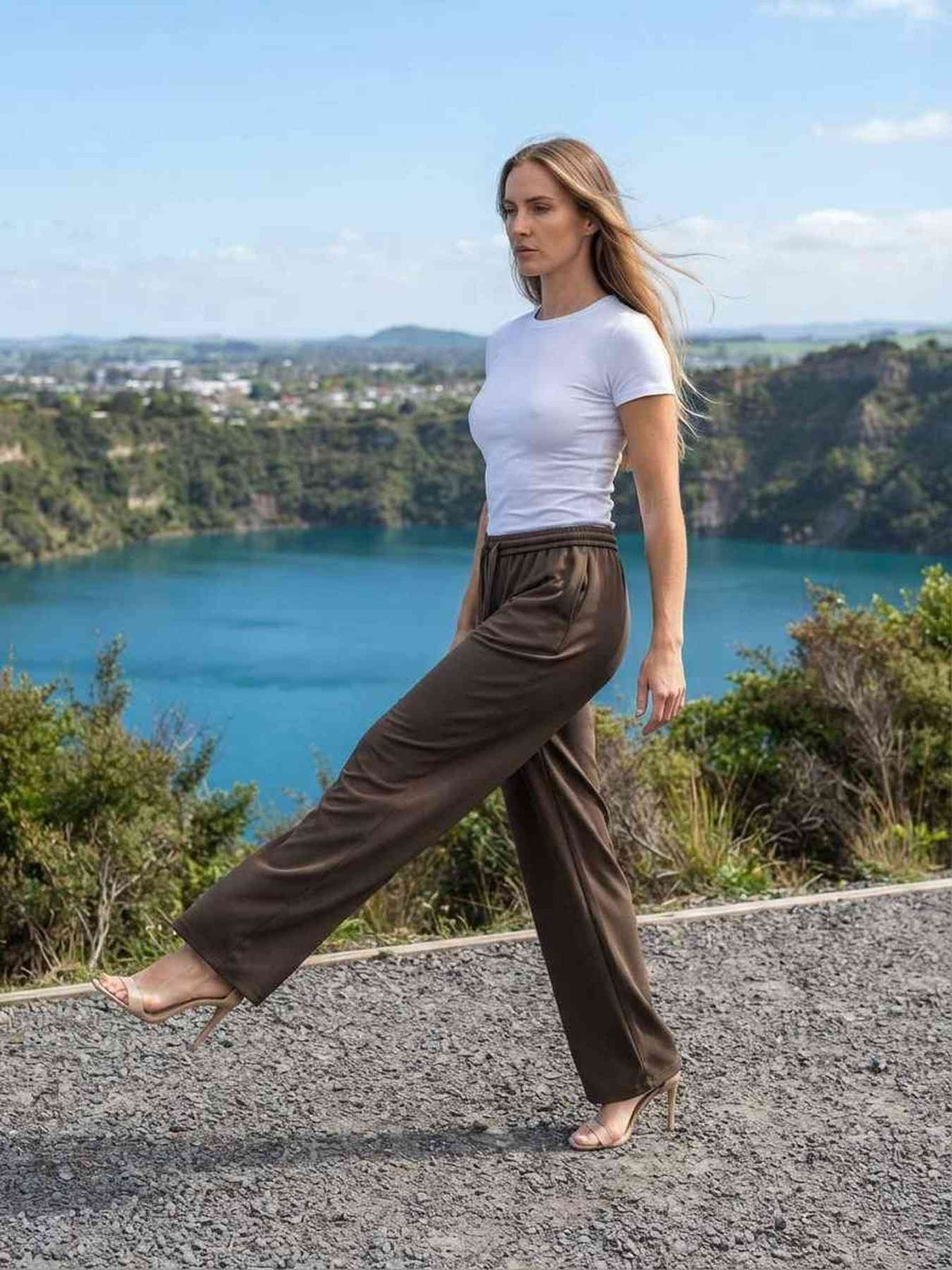 Elastic Straight-Leg Everyday Pants